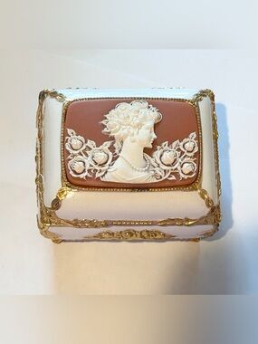 Vintage Japan Cameo White and Rose Music Jewelry Box